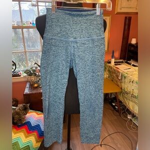 Beyond Yoga Blue Spacedye Pedal Pusher capri legging Size XS Very good condition